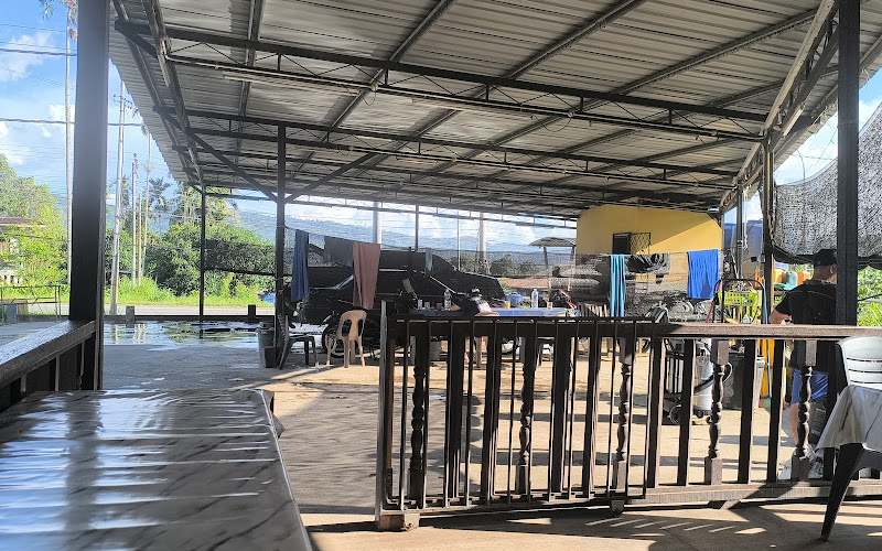 Hentian kilimu car wash and restaurant