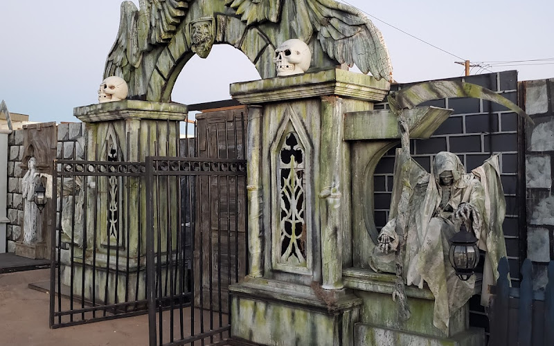 Terror in Tolleson and The Crypt Haunted Attractions