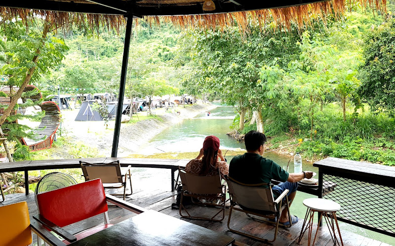 ไวน์แคมป์ คาเฟ่ WINE CAMP CAFE