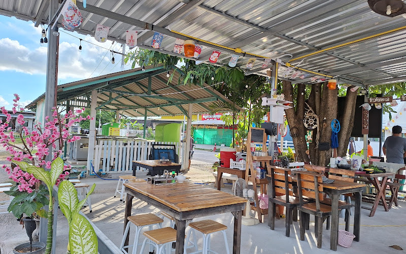 ร้านข้าวต้มปลา ต้นคูณ