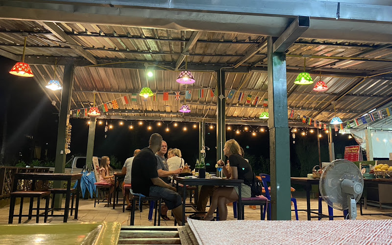 Pon Restaurant & Bar