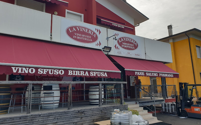 LA VINERIA - VINI SFUSI ED IN BOTTIGLIA