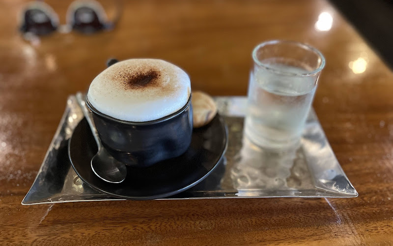 LE JaoJom Café Bistro​ & Bar