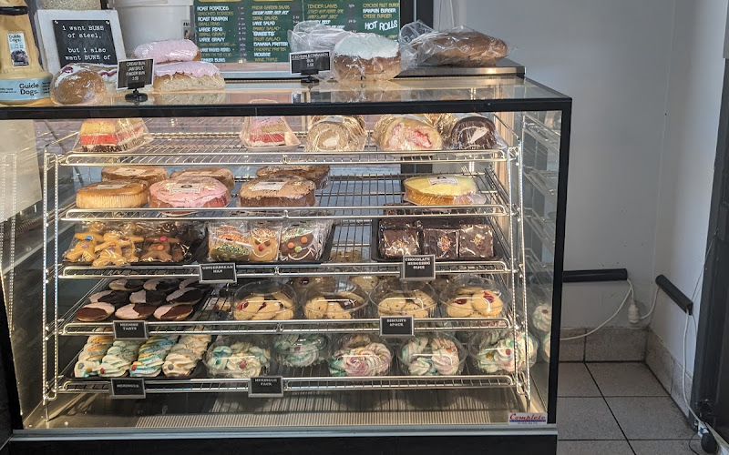 Tinana Hot Bread Shop