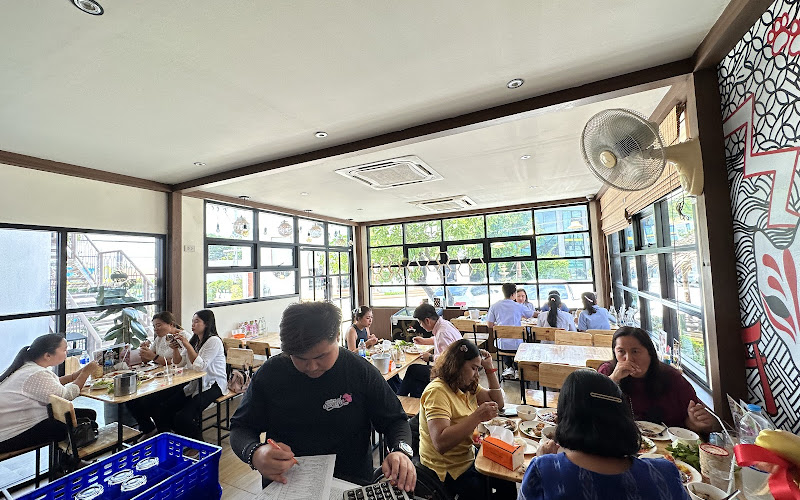 ครัวอีสานบานเย็น บ้านโป่ง