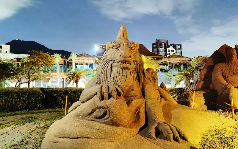 八里左岸漫步廣場