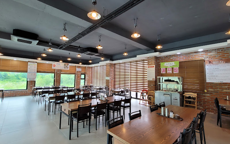 팔봉산메밀촌막국수