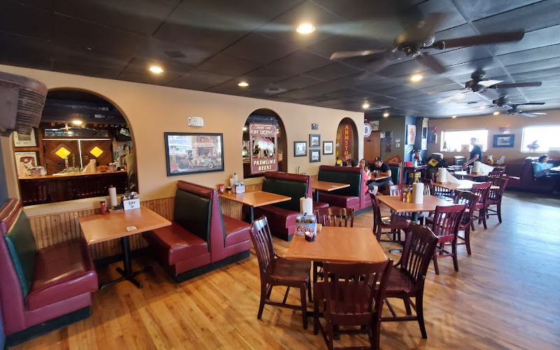 Smokin' Dave's BBQ - LYONS