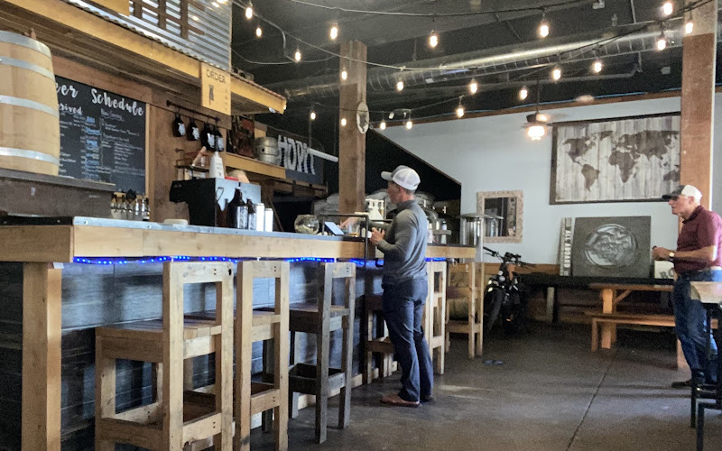 Rail Hop'n Brewing co and pizza