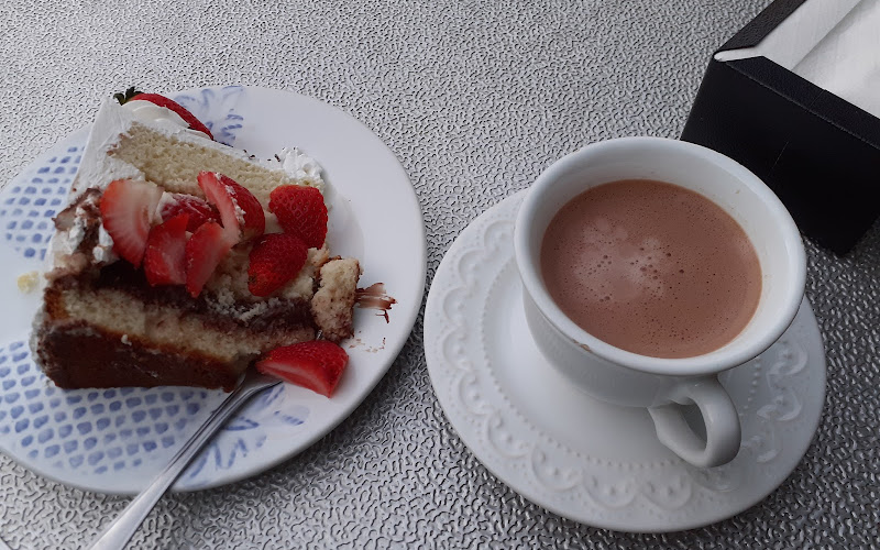 Madame Cacao Confeitaria Artesanal - Doceria e Cafeteria