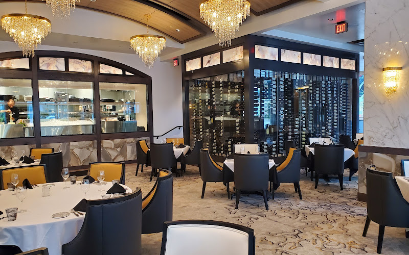 Eddie Merlot's