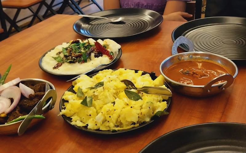 mom&tum Kerala Cafe