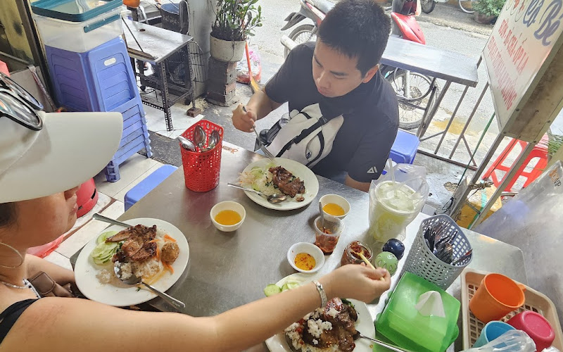 Cơm Tấm Cô Bé