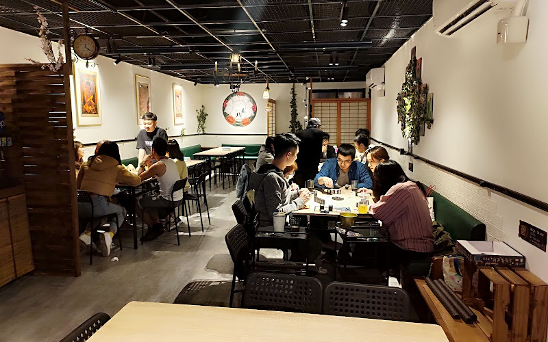 橘白貓桌遊披薩屋G8cat（春節只休除夕到初二）