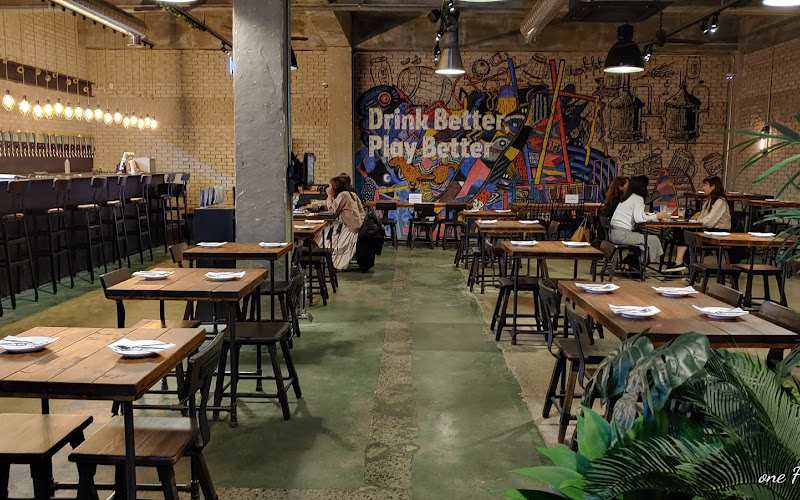 Playground Brewery Taphouse 플레이그라운드 브루어리 일산 본점