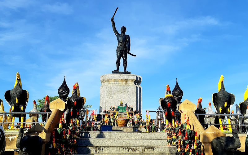 King Naresuan Monument
