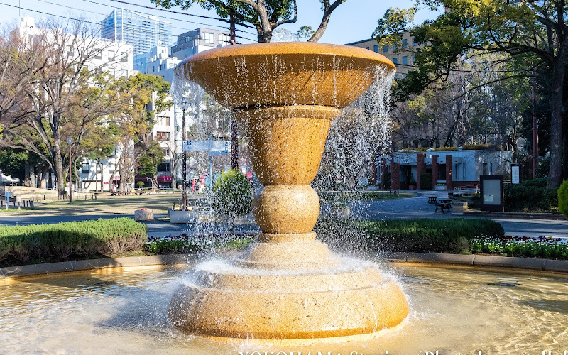 横浜公園