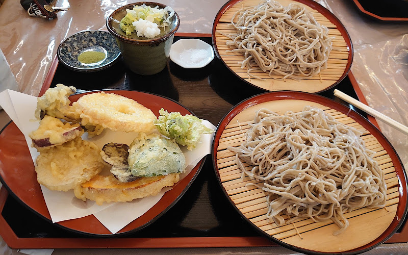 きせつのごはん屋 レストハウスチロル