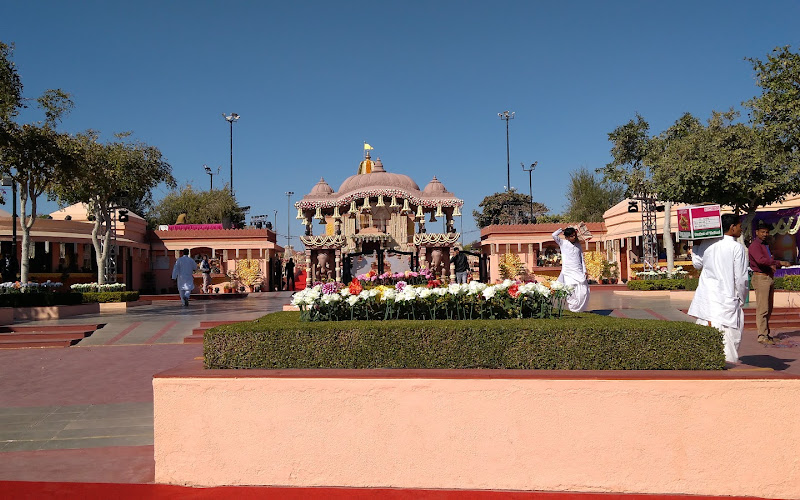 ガディ・ソリヤン・ハウジング・ボード・コロニー・パーク・アンド・マンディア