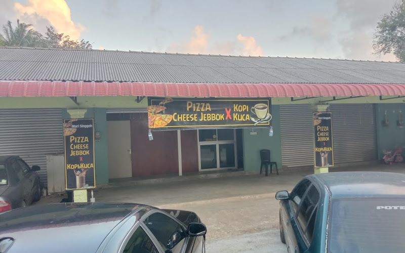 Pizza Cheese Jebbok X Kopi Kuca