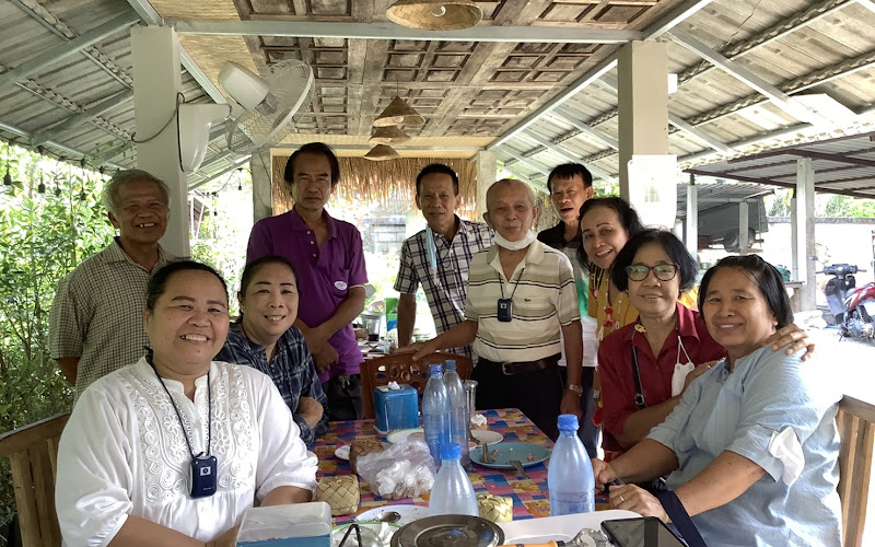 รัานอาหาร ลุงนัด,ป้าคำ หน้าโรงบ่มปานทอง(ข่วงกอม)