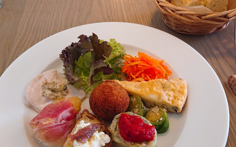 トラットリア マッキア（ワインとイタリア郷土料理）