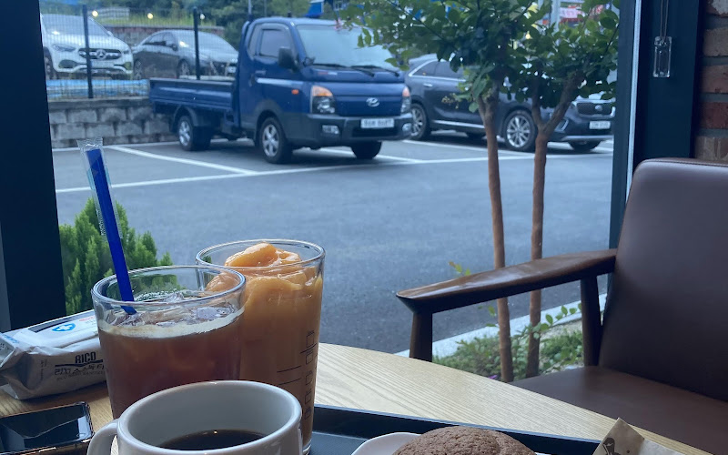 Ediya Coffee Chuncheon Janghak Branch