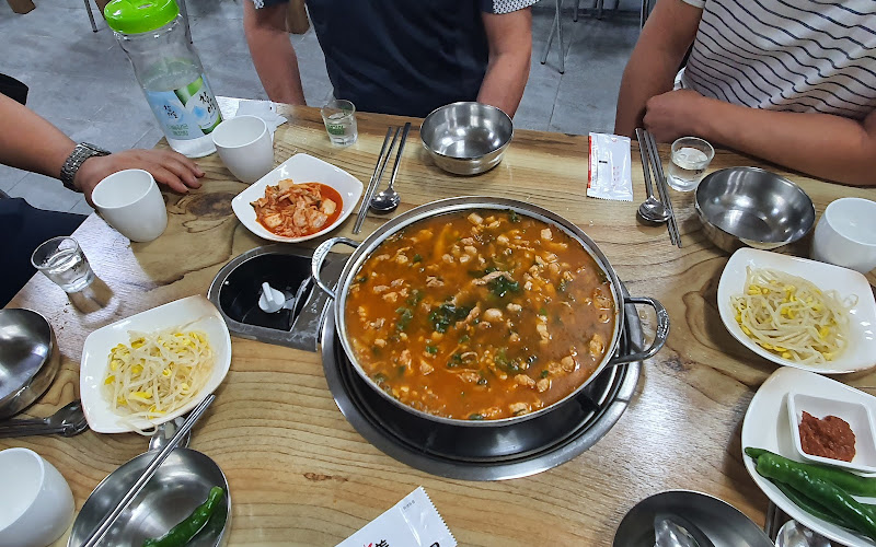 와촌식육식당