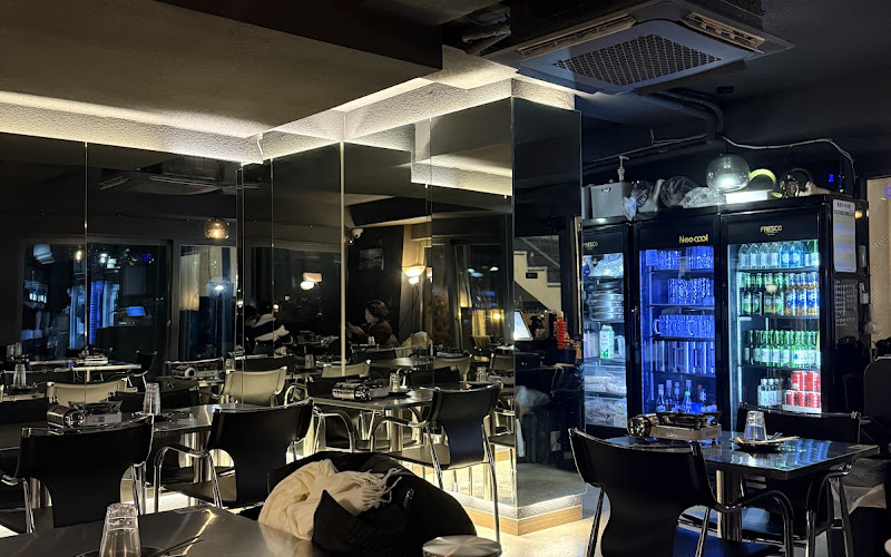 무채색, 홍대 연남동 맛집 & 술집ㅣHongdae rooftop restaurant pubㅣ弘大 美食 餐廳 レストラン