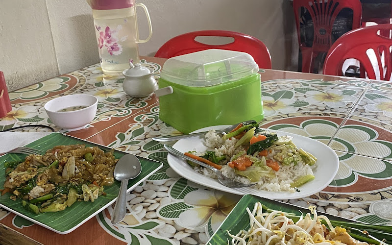 ร้านยิ้มหวาน อาหารตามสั่ง