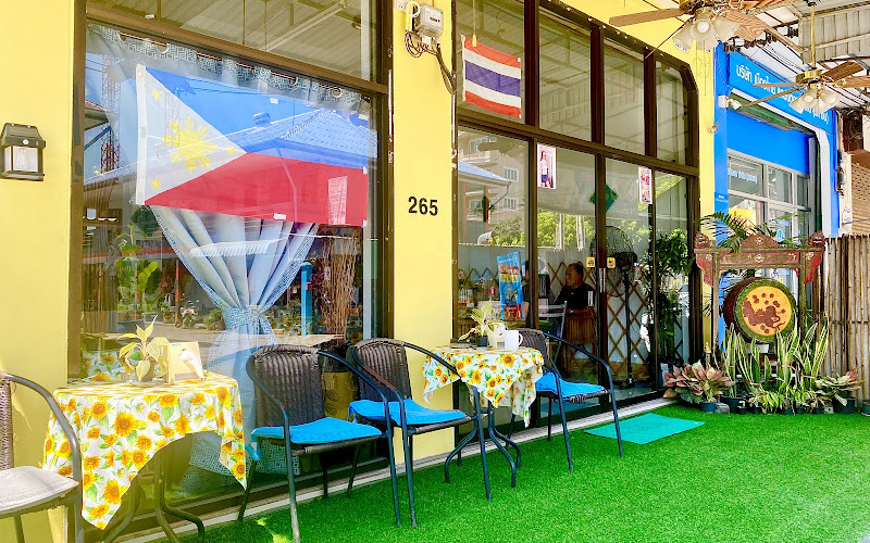 The GoodLife Venus Restaurant & Rooms for Rent