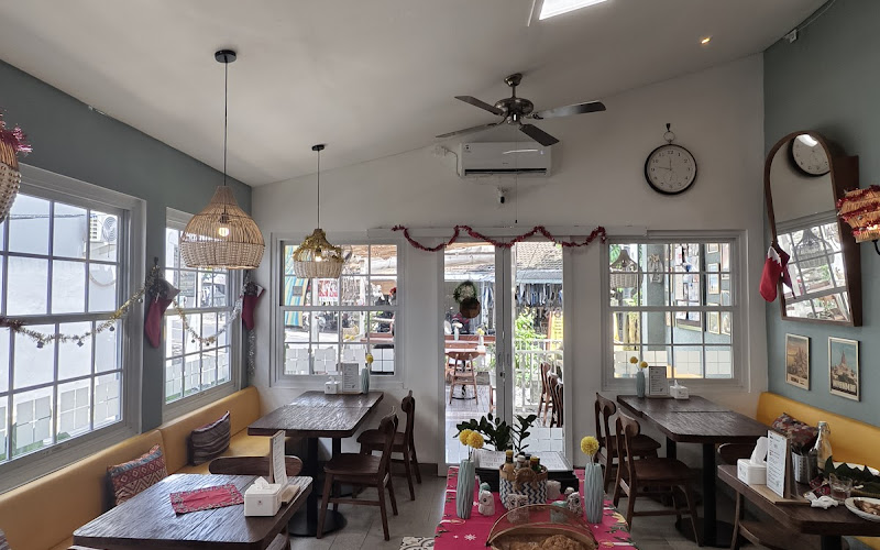 WAROENG BISTROT by Cuppa -Local,Breakfast,Lunch,Dinner-