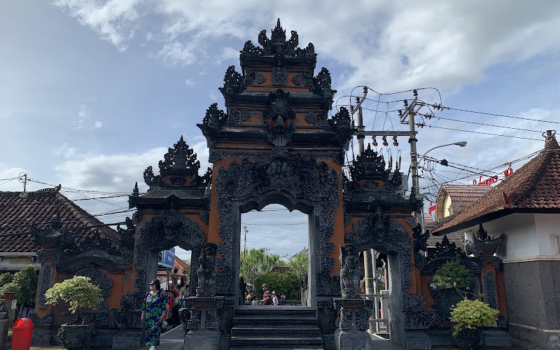 Tanah Lot Apit Curang