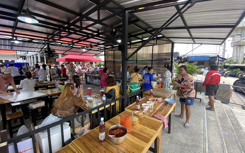 ก๋วยเตี๋ยวไก่ จ.จ๊าบจ๊าบ