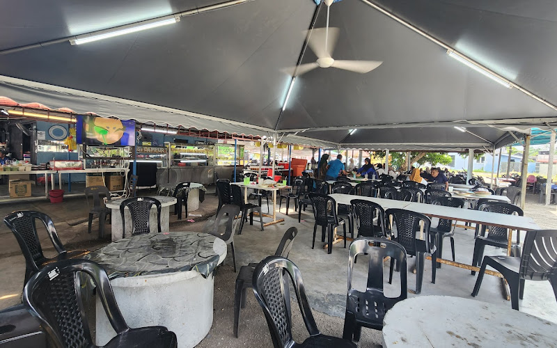 Restoran King Kari Kepala Ikan Pantai Remis