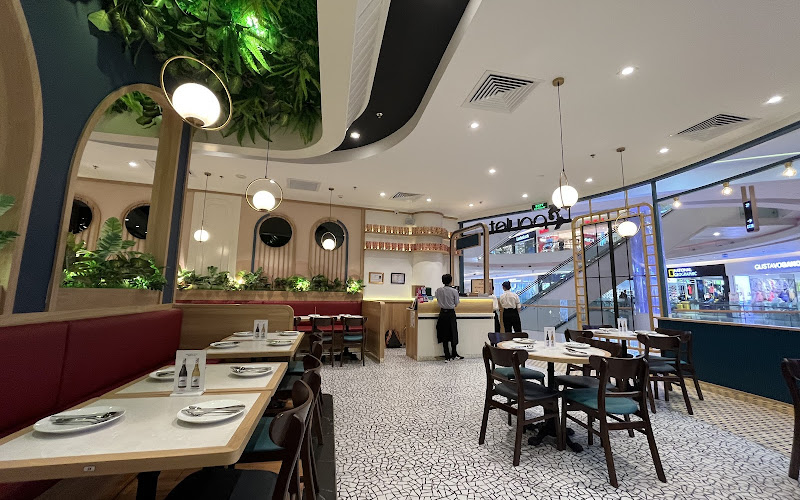 Poulet Việt Nam Crescent Mall