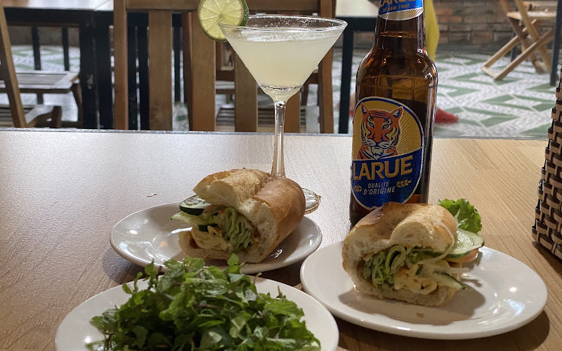 BÁNH Mì WIN WIN/ Bakery Restaurant - An bàng BEACH HỘI AN