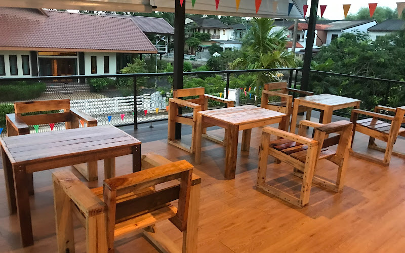 River Chill Food&Drink