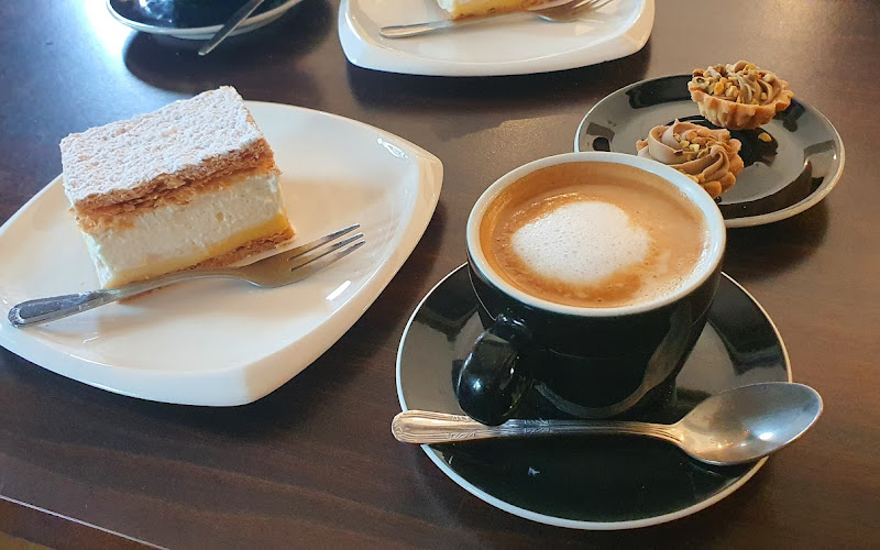 Daniec Bakery, Confectionery