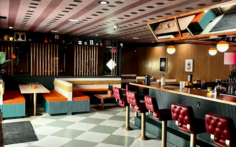 GoodTimes Full Service bar