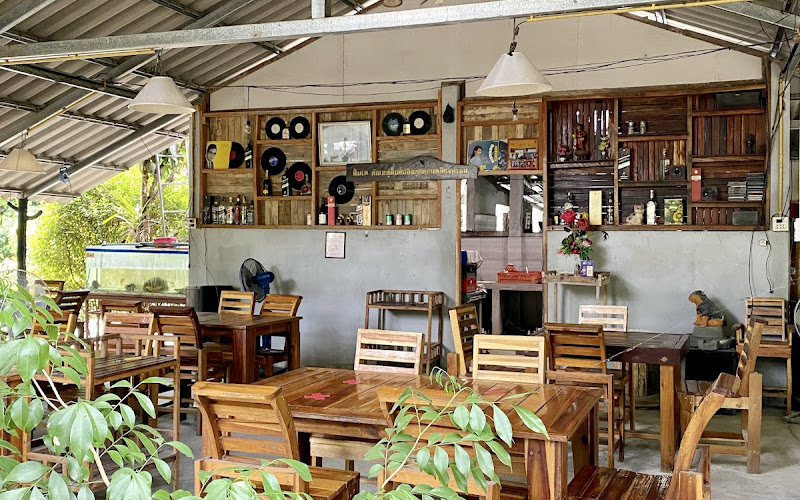 ร้านอาหารพื้นเพ