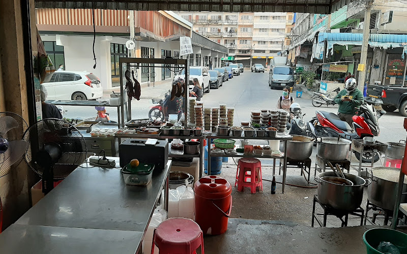 ร้านเจ้อัญชลีทำอะไรก็อร่อย