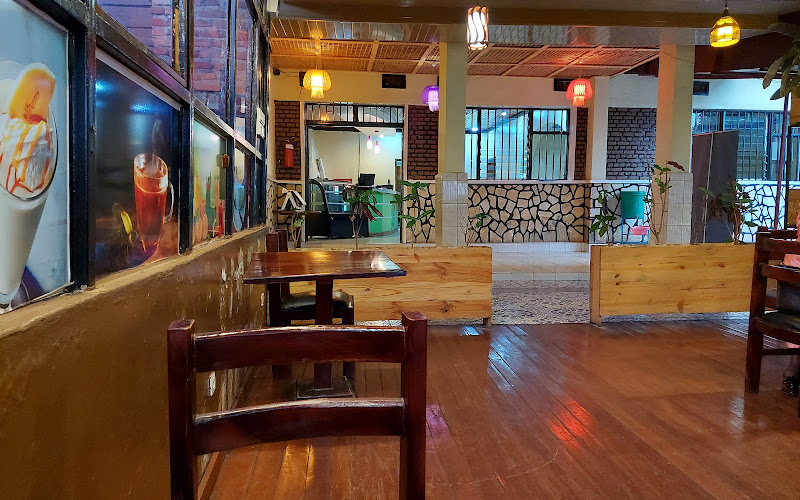 Arcadia Cafe and Restaurant, Remera