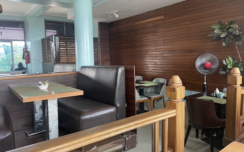 Safa Bakery Supermarket & Restaurant