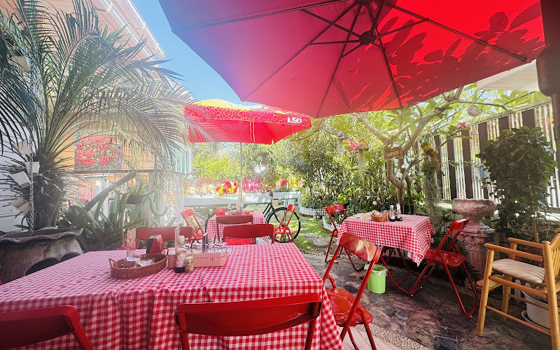 ก๋วยเตี๋ยวไก่ตุ๋น ควงเซ้ง by ตาตา | Kuang Seng Noodles with Braised Chicken by tata