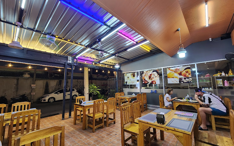 ครัวน้ำไทย Nam Thai Restaurant