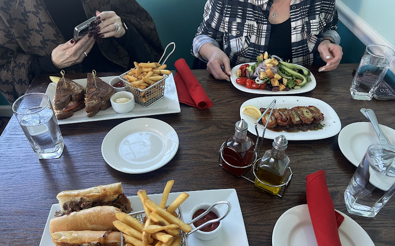Constantine’s on the Bay
