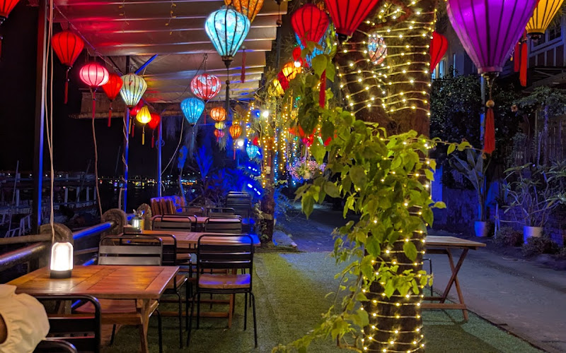 Old River Restaurant - Bar
