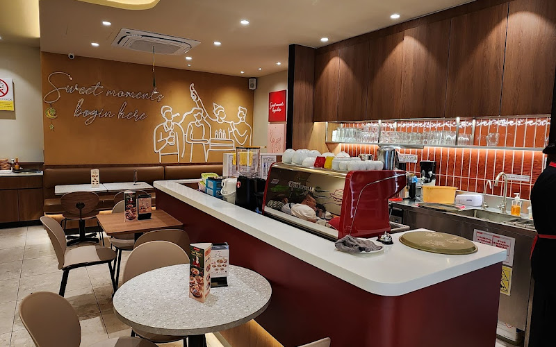 Secret Recipe Yong Peng/Hokkaido Baked Cheese Tart