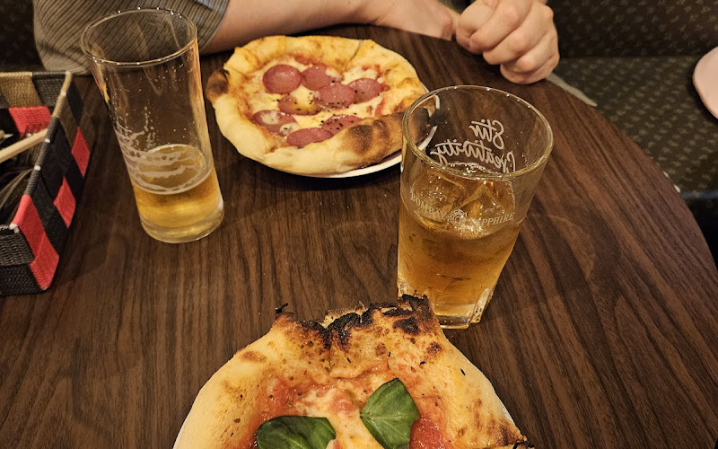 GINA pizza酒場